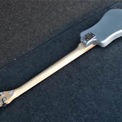Hofner CT Series HCT-SH-SS-O Shorty Travel/Mini Electric Guitar Metallic SILVER Sparkle image 6
