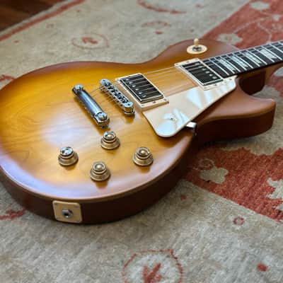 2021 Gibson Les Paul Tribute - Satin Honeyburst image 9