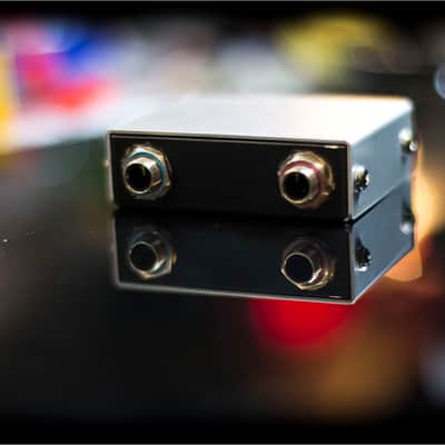 Summing Mixer Box | Studio-Grade | Passive | Analog Audio 8 Balanced IN | 2 OUT image 6