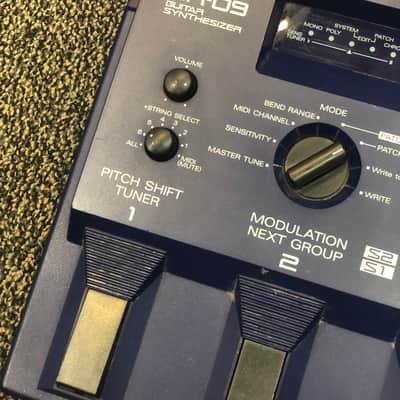 Roland GR-09 1994 - 1996 - Blue image 3