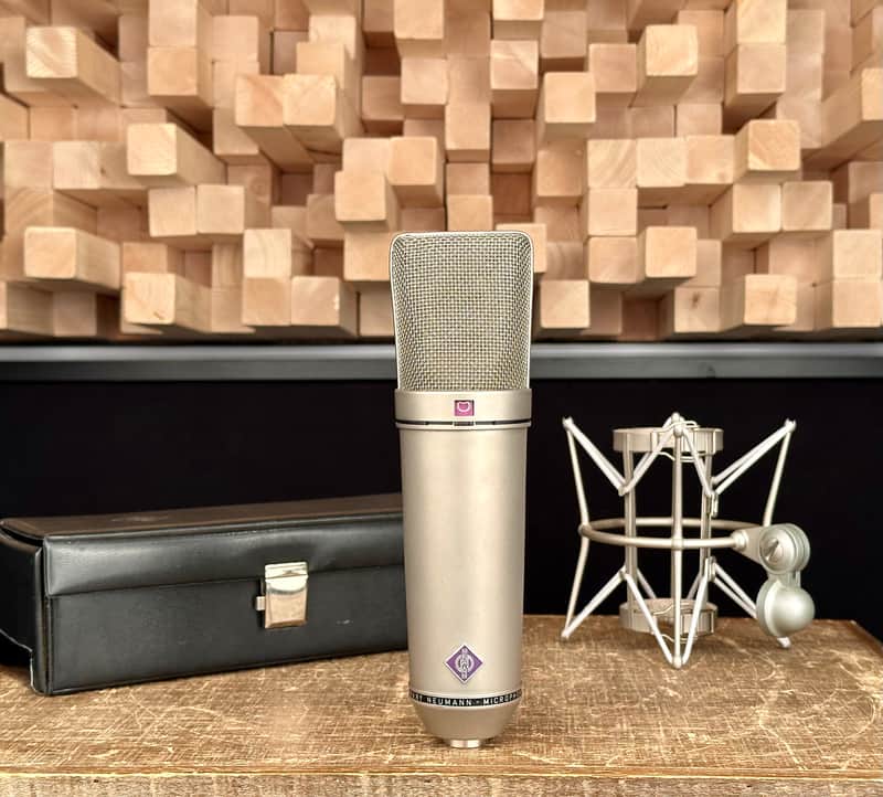 Neumann U 87 Large Diaphragm Multipattern Condenser Microphone