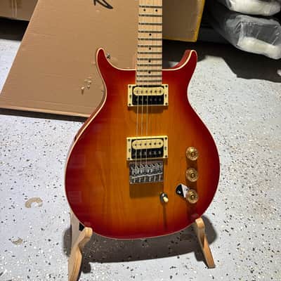 Washburn R5 Raven Electric Guitar Cherry Sunburst 2026 - Cherry sunburst image 2