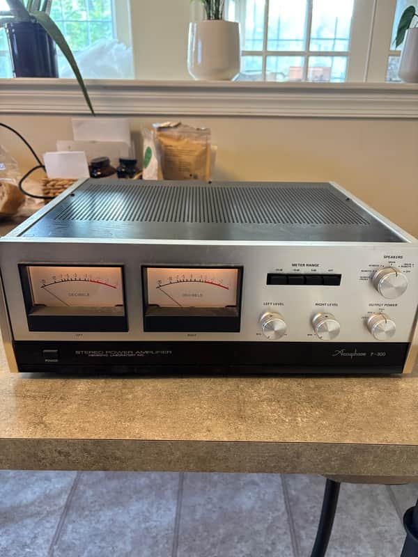 Accuphase P-300 stereo power amplifier 1970’s