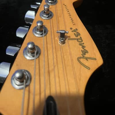 Fender Standard Stratocaster with Maple Fretboard 2009 - 2017 - red image 10