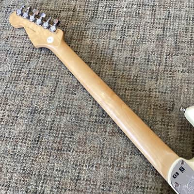 Fender American Elite Stratocaster with Rosewood Fretboard in Olympic Pearl with Case image 6