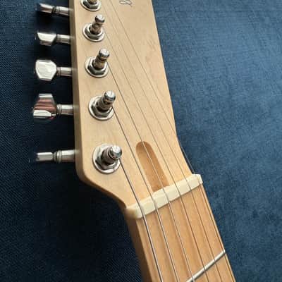 Loog Pro VI Electric student guitar for kids - Red with extras image 8