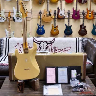 Fender Custom Shop Limited Edition 70th Anniversary 1954 Stratocaster Hardtail Relic Nocaster Blonde with Black Pickguard & Gold Hardware 7.10 LBS image 10