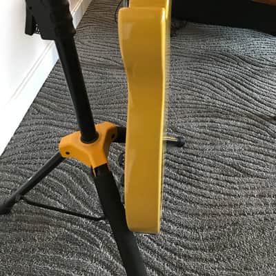 Gibson Les Paul Bass tv yellow image 4