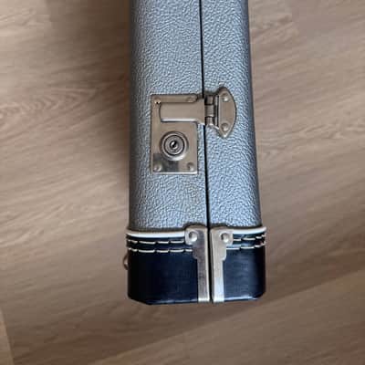 Fender Mustang - SilverFender Mustang G&G Limited Edition Hard Case - Solarium Silver image 8