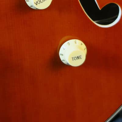 Craven Tenor Guitar 350JLS-AC John Lawlor Signature Tenor Archtop Guitar 2022 - Amber Cream image 5