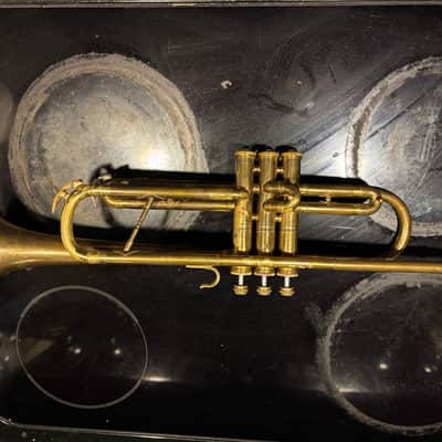 Conn Pan American Intermediate Trumpet 1949- Lacquer image 13