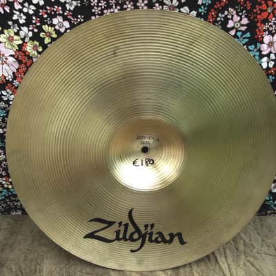 ZILDJIAN A 18” Medium Crash usato. image 2