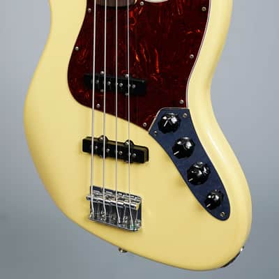 Fender Deluxe Active Jazz Bass 2015 - Vintage White image 3