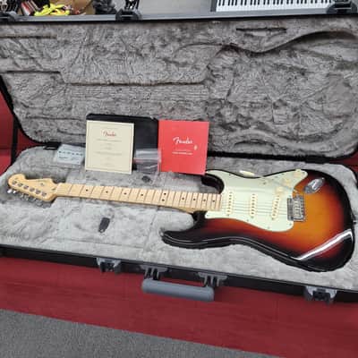 Fender American Professional Stratocaster with Maple Fretboard with Case 2020 - 3-Color Sunburst image 2