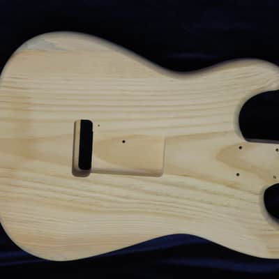 1 Piece 40yr Aged Pine Strat Style body - 3lbs 4oz #3672 *IMPORT CHARGES INCLUDED image 8