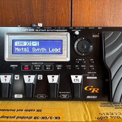 Roland GR-55 gr-55gk-bk Guitar Synth w/ box, power supply image 2