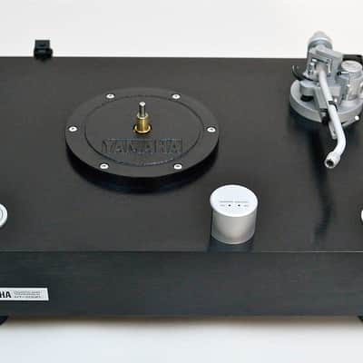 Yamaha GT-2000 Vintage LP Turntable in Near Mint Condition with Original Box image 6