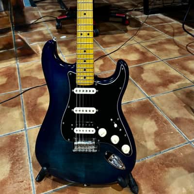 Fender Player II Plus Top HSS Stratocaster 2024 - Present - Blue Burst image 1