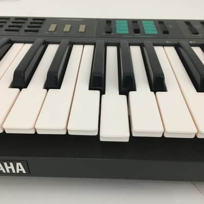 Used Yamaha PSR-21 Keyboard image 2