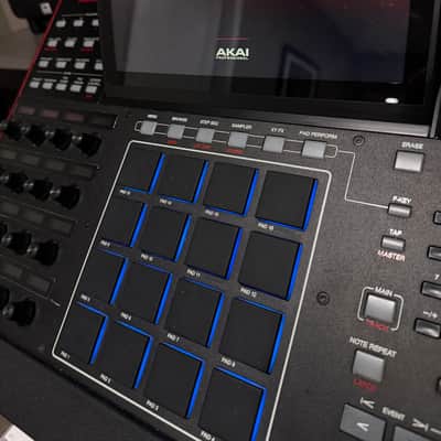 Akai MPC X Standalone Sampler / Sequencer 2017 - Present - Black image 3