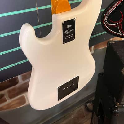 Burns Shadows Bass 'The Legend' White Electric Bass Guitar image 12