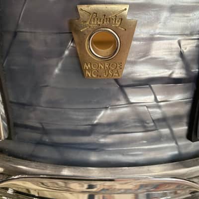 Ludwig Legacy Maple 5x14 Snare Drum - Sky Blue Pearl image 2