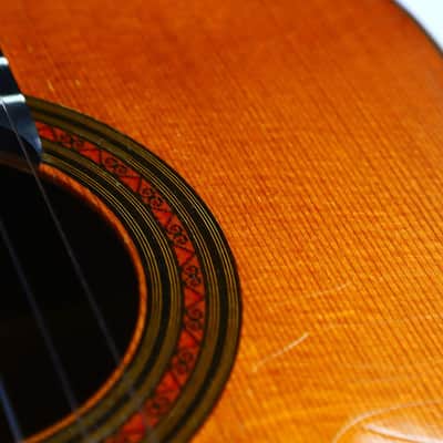 David Rubio 1973 classical guitar - remarkable concert guitar with outstanding sound - Similar to Julian Bream's guitar - check video! image 9