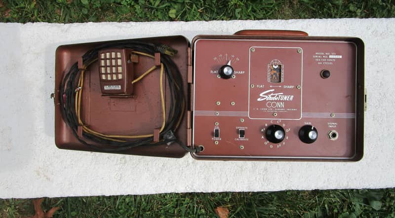 Conn Strobe ST2 Tuner, Electrovoice Mic., Lights Up image 1
