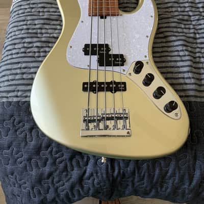 Sadowsky Guitars Metroline Express Series MV4E (SGG) -Made in