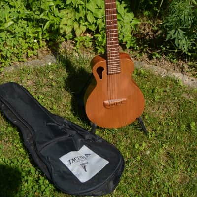 Tacoma Papoose 1997 natural w / factory installed transducer & original gig bag w / video image 1