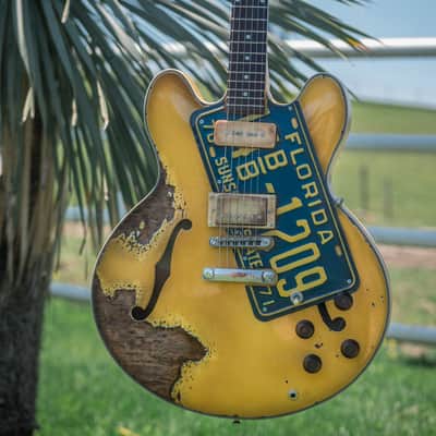 Florida 335 Double-Cut Hollowbody Relic in TV Yellow image 6