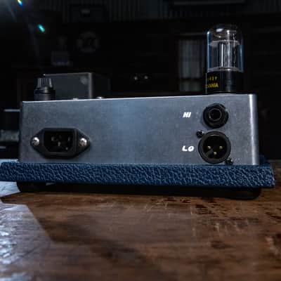 Deluxe Amplification Vitamin B-15 Bass Preamp DI image 3