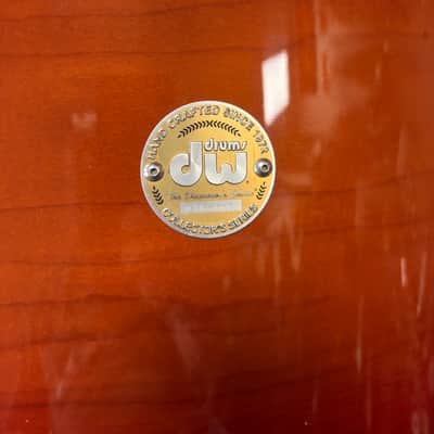 DW Collectors Maple Tobacco Burst LACQUER 18"x22" bass drum - Lacquer image 7