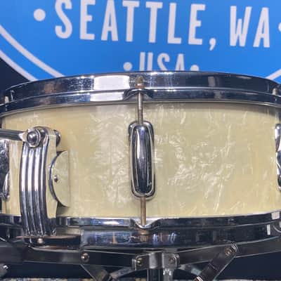 Slingerland - 5.5x14" 6 Lug Snare Drum 1960s - Marine Pearl image 7