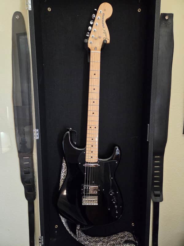 Fender Pawn Shop '70s Stratocaster Deluxe 2013 - 2014 - Black