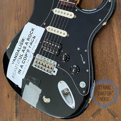 Fender “VANDALISM” Stratocaster, MIJ 1999, Kurt Cobain, Custom Built Modified image 1