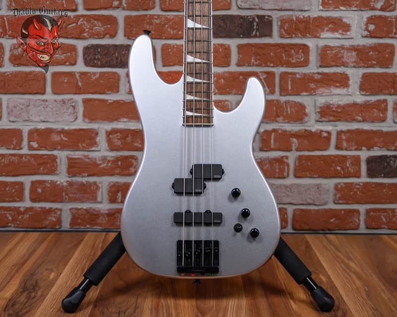 Save $400 on Ellefson Signature Bass!