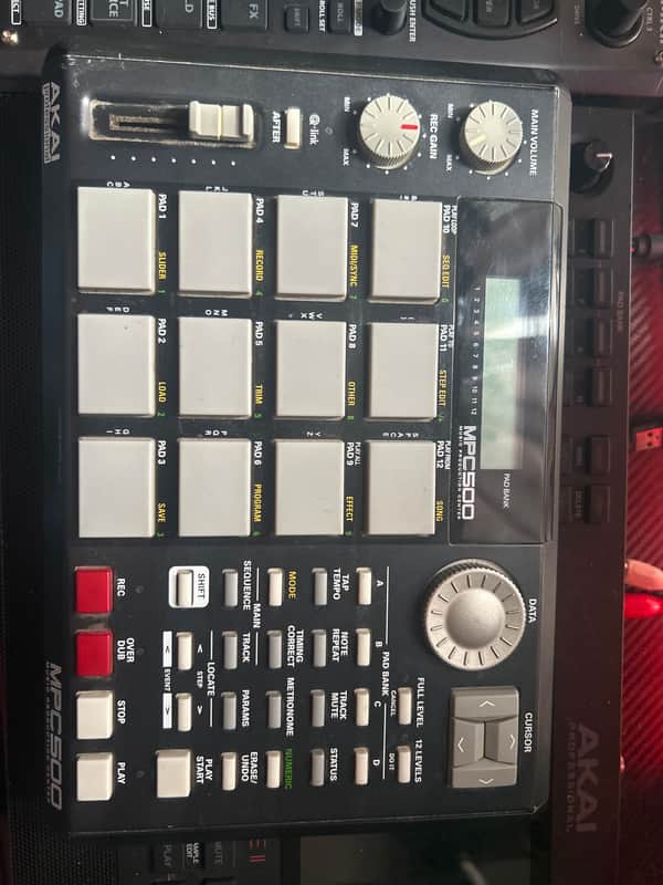 Akai MPC500 Music Production Center 2006 - 2013 - Black image 1