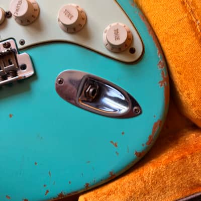 Fender Custom Shop '62 Stratocaster Heavy Relic Seafoam Green image 11