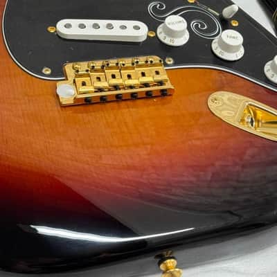Fender Stevie Ray Vaughan USA Stratocaster Loaded Body 3-Color Sunburst SRV image 1