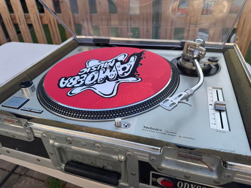 Pair of Technics SL-1200MK2-A Silver Direct Drive DJ Turntables in Good condition image 1