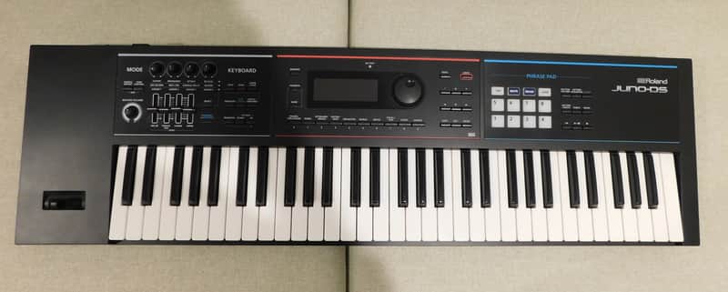 Roland Juno DS61 Synthesizer