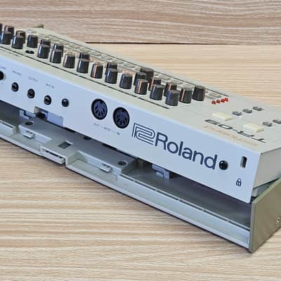 Roland Boutique Series TR-09 TR09 Analog Modeling Rhythm Performer Drum Machine image 5