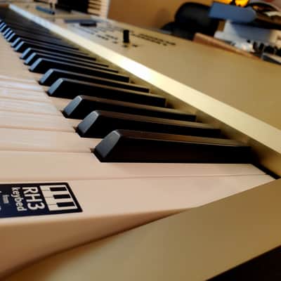 CERTIFIED!!! KORG KRONOS 2 88 SUPER RARE GOLD EDITION IN AMAZING CONDITION!!! image 5