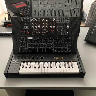 Behringer Swing, CAT, Pro-1 Synthesizer + Gehäuse