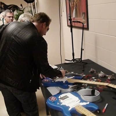 Fender Stratocaster - Signed by Toby Keith, Carrie Underwood, Blake Shelton & 20+ More Country Music Stars image 11