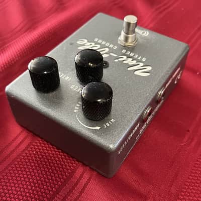 Dunlop UV1SC Uni-Vibe Stereo Chorus 2001 - 2005 Hammered Metal image 4