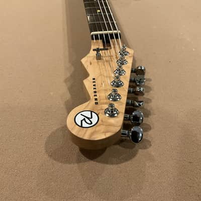 Reverend  Descent W Barotone 2025 - Trans White with case image 11
