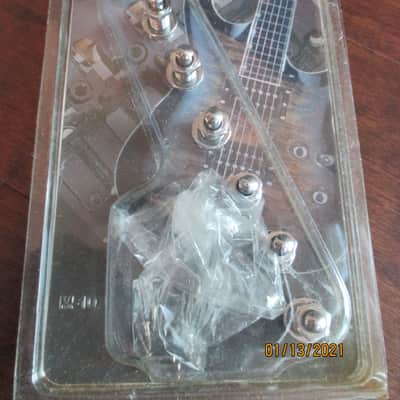 Guitar machine head or pegs, new. image 3