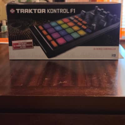 Native Instruments Traktor Kontrol F1 2010s - Black image 2